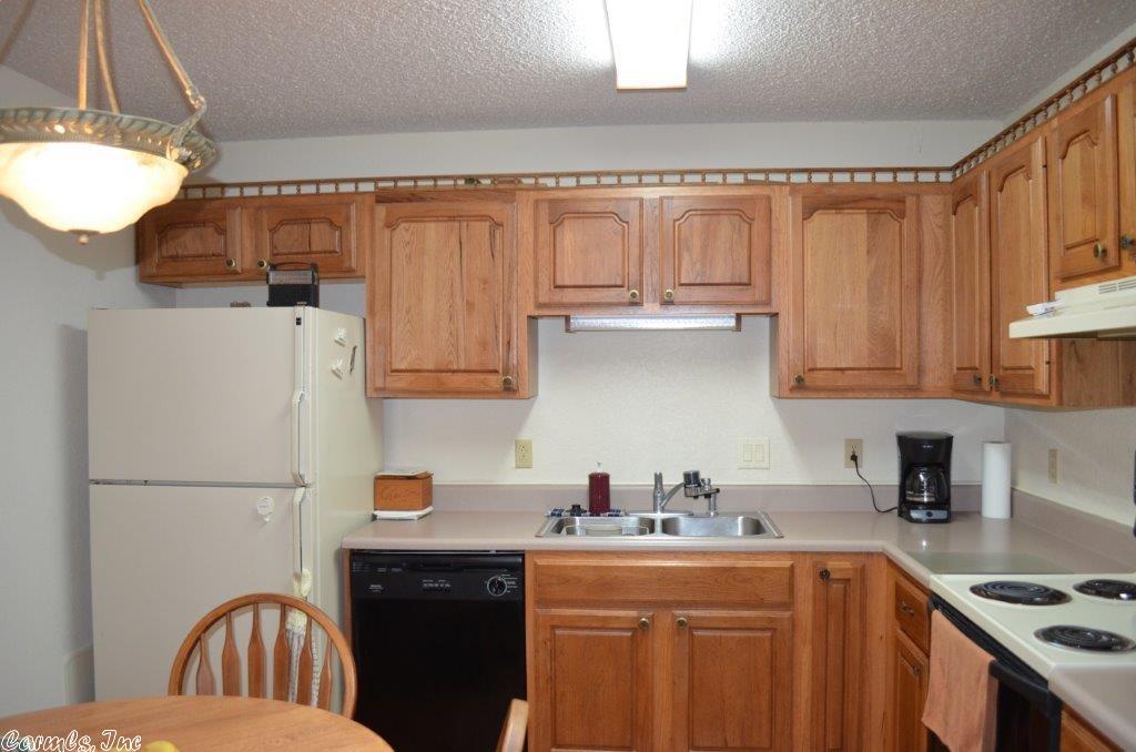 421 Locket Mountain Road, Hot Springs, AR 71909