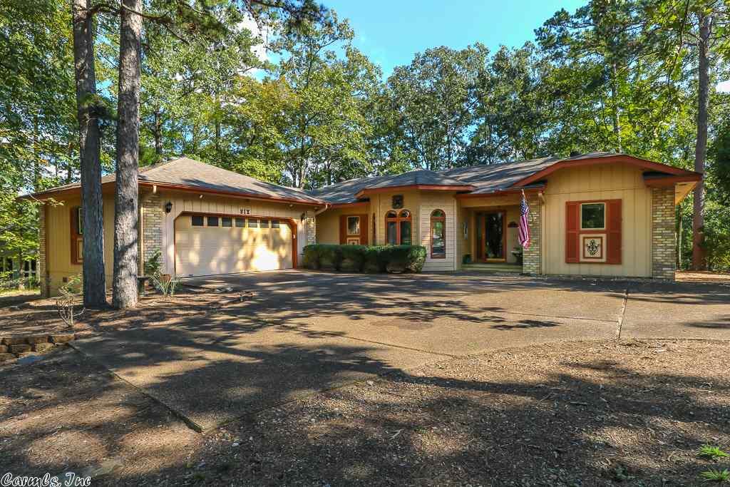 6 Ballesteros Circle, Hot Springs Village, AR 71909