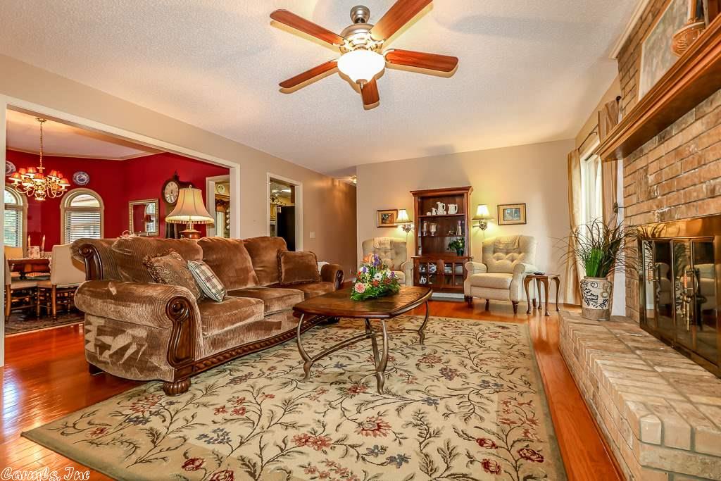 6 Ballesteros Circle, Hot Springs Village, AR 71909