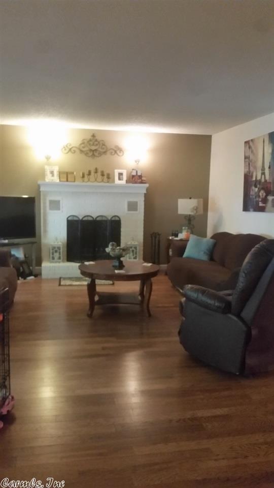 13 Colgadura Way, Hot Springs Village, AR 71909