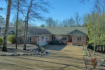 69 Alicante Way, Hot Springs Village, AR 71909