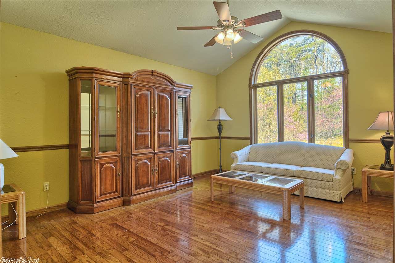 28 Sacedon Way, Hot Springs Village, AR 71909