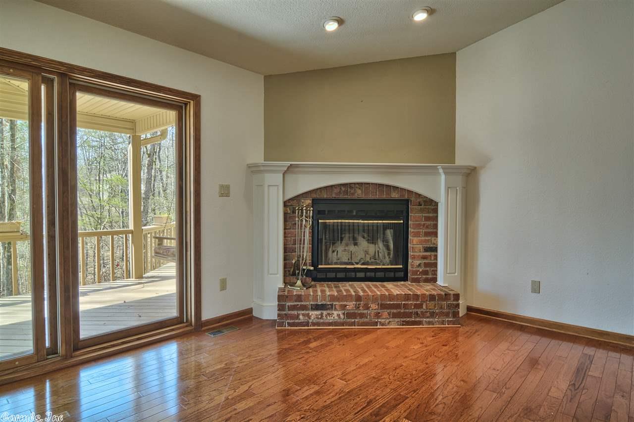 28 Sacedon Way, Hot Springs Village, AR 71909
