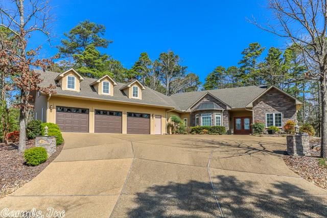 33 Fonsagrada Circle, Hot Springs Village, AR 71909