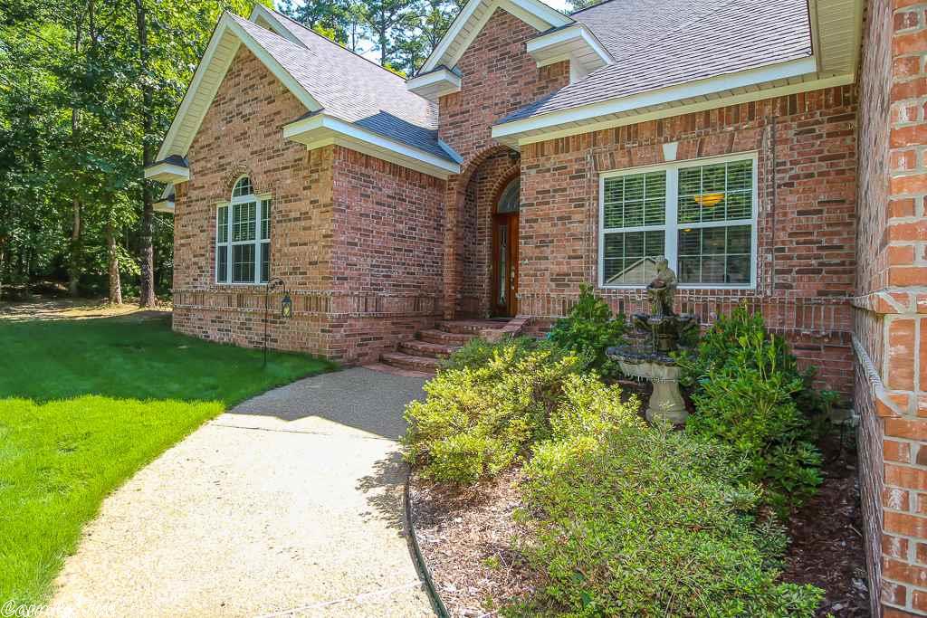 24 Jabali Way, Hot Springs Village, AR 71909