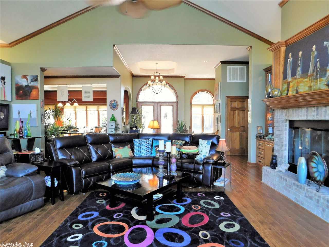 10 Resplandor Place, Hot Springs Village, AR 71909
