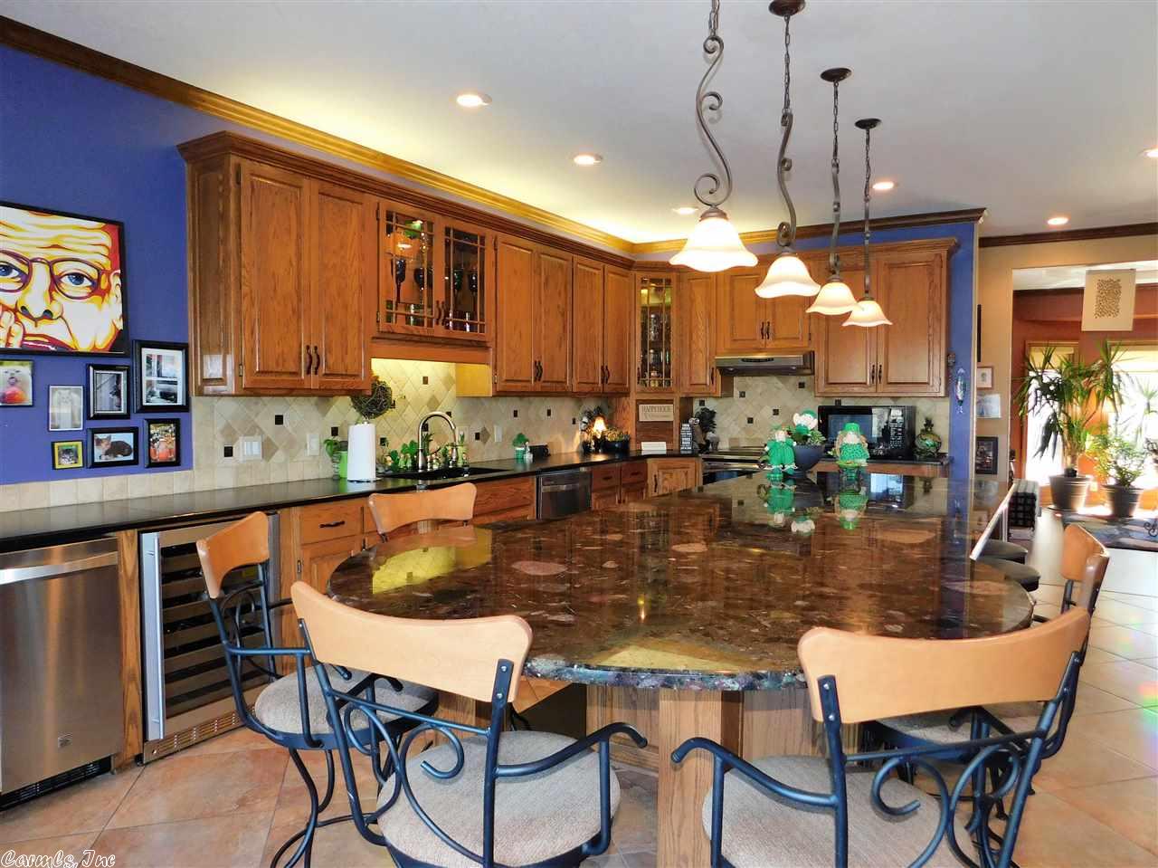 10 Resplandor Place, Hot Springs Village, AR 71909