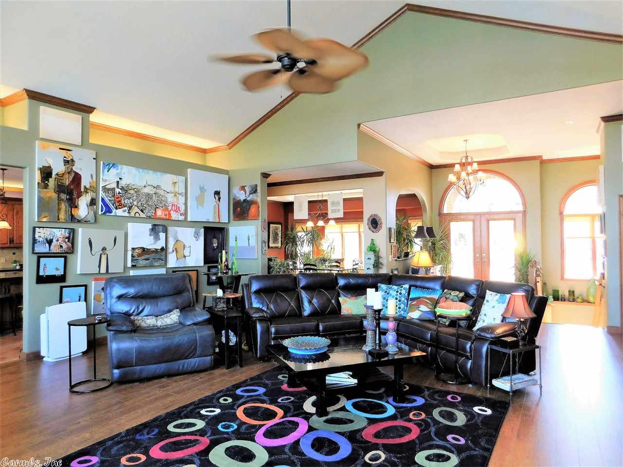 10 Resplandor Place, Hot Springs Village, AR 71909