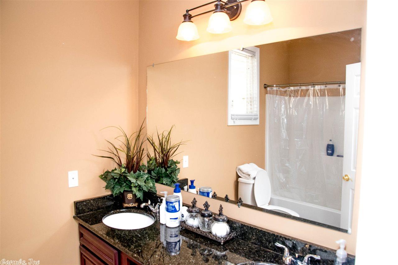 130 Kaleigh Court, Hot Springs, AR 71913