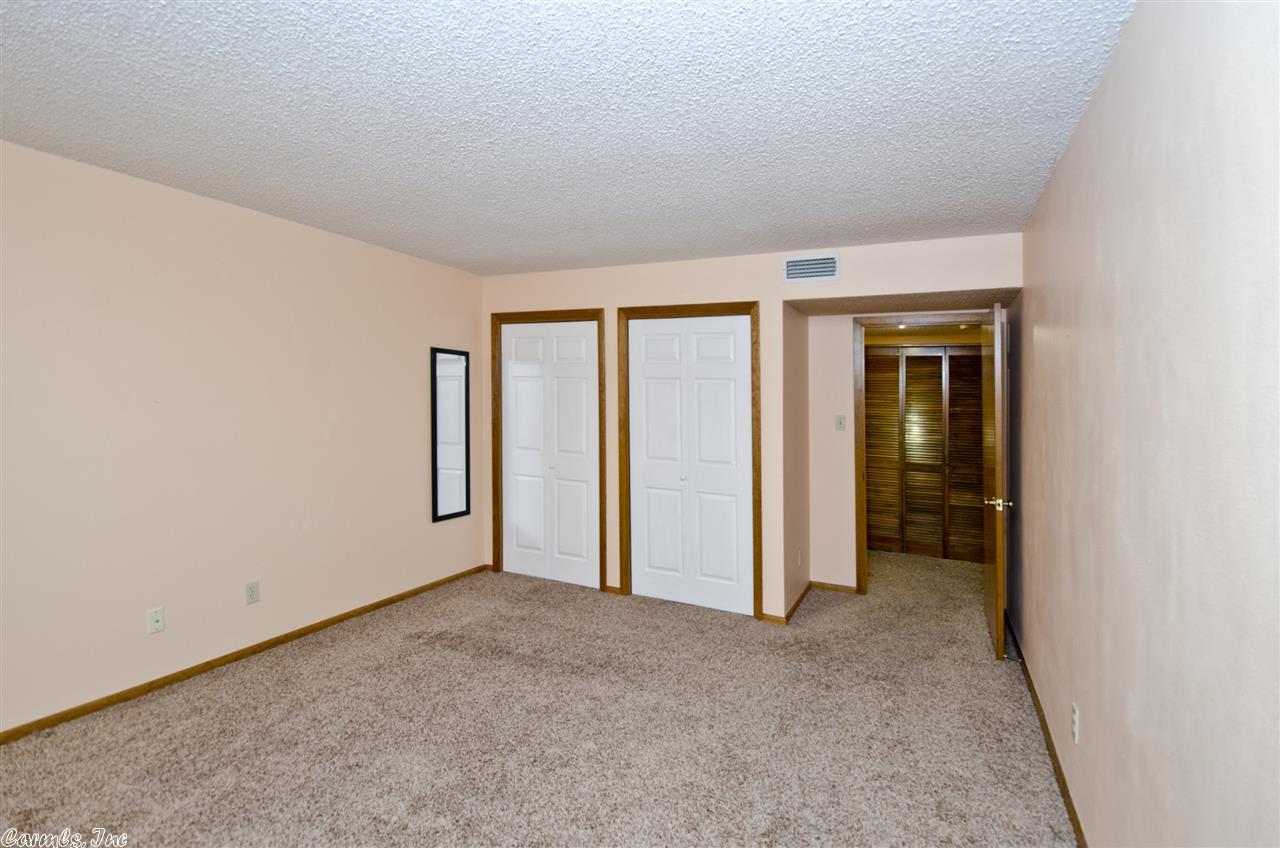 142 Lake Hamilton Drive, Hot Springs, AR 71913