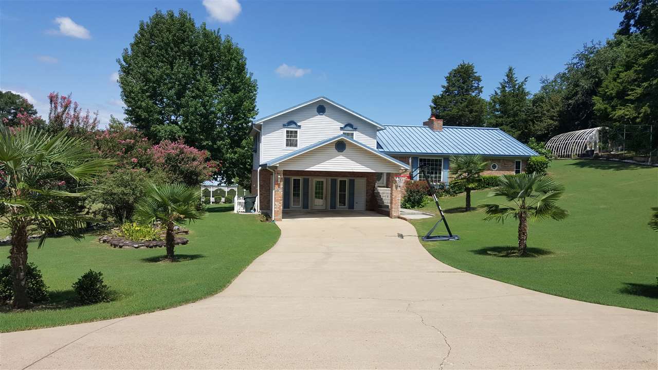203 CANDLEWOOD LN, Hot Springs, AR 71913
