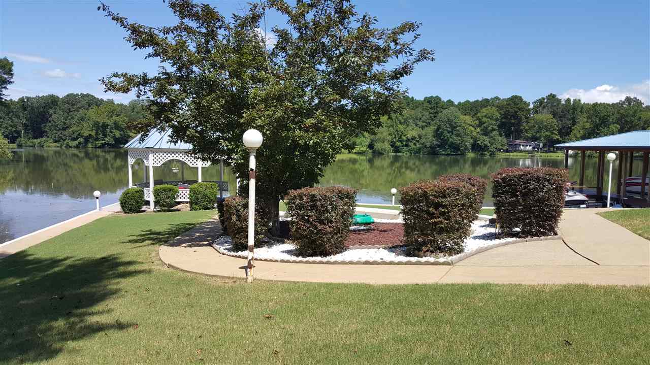 203 CANDLEWOOD LN, Hot Springs, AR 71913