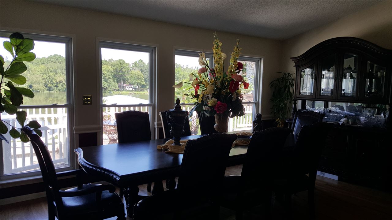 203 CANDLEWOOD LN, Hot Springs, AR 71913