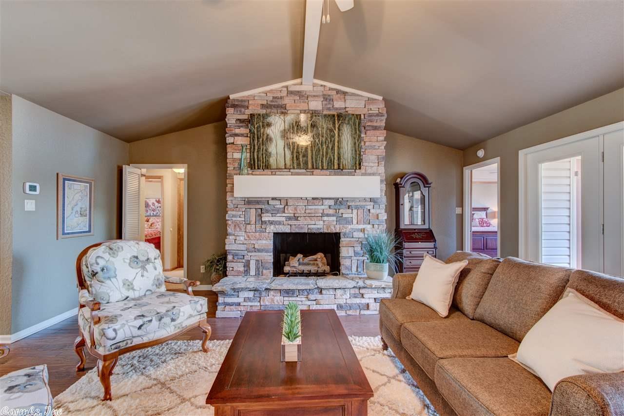 132 Hamilton Place, Hot Springs, AR 71913