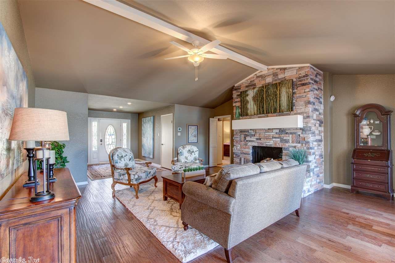 132 Hamilton Place, Hot Springs, AR 71913