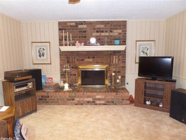 1 Canterbury Lane, Arkadelphia, AR 71923