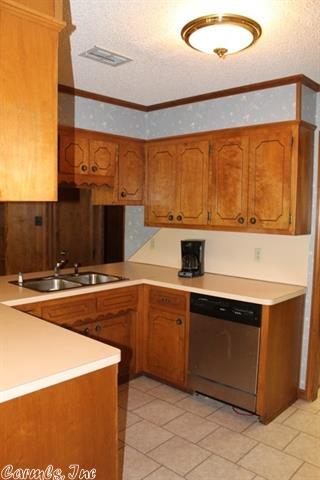 70 Tracelwood, Arkadelphia, AR 71923