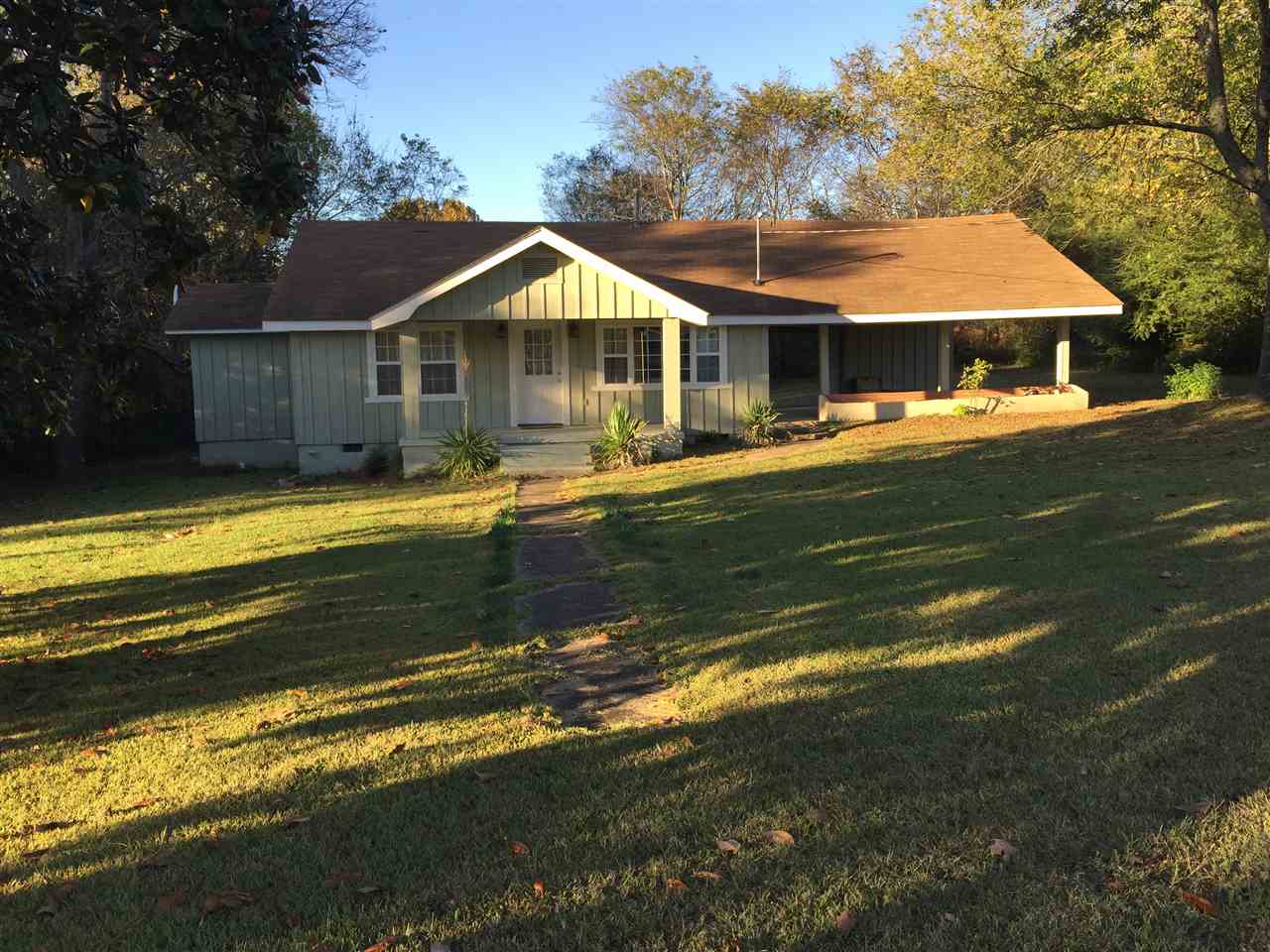 516 E BROADWAY, Glenwood, AR 71943