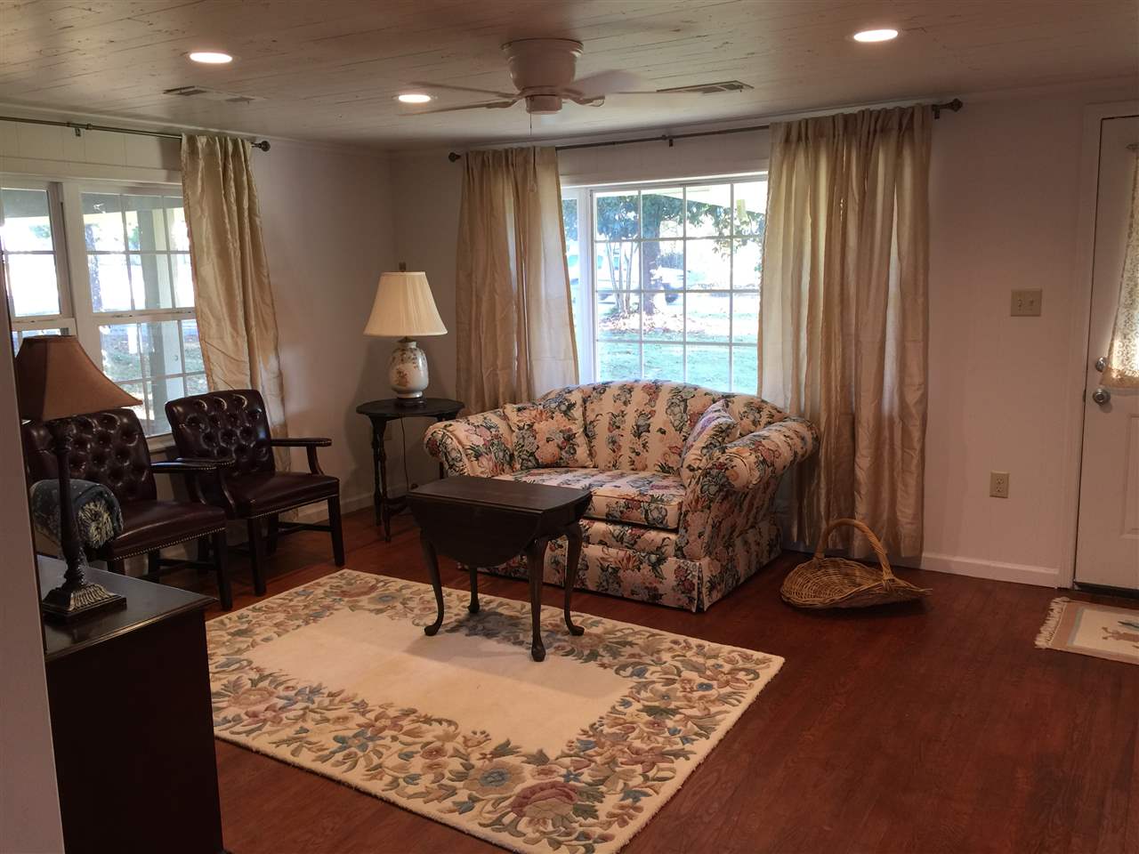 516 E BROADWAY, Glenwood, AR 71943