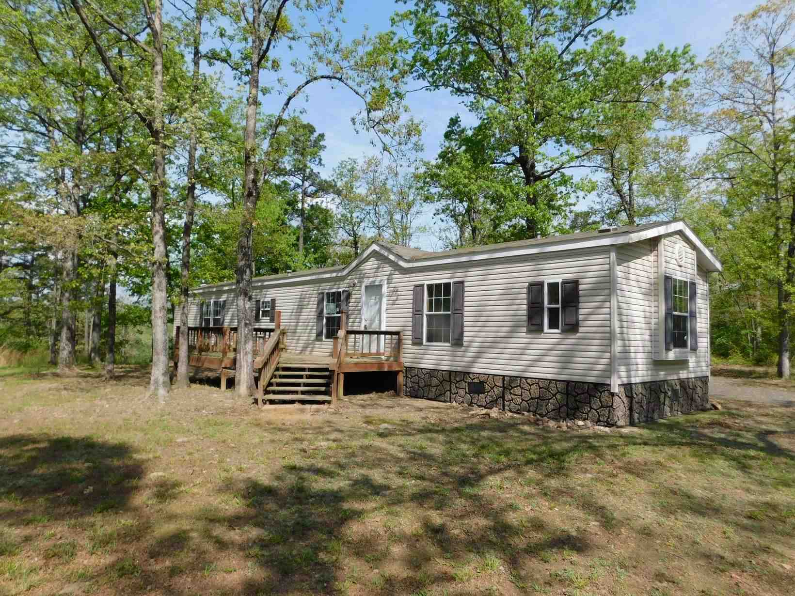 3929 Highway 71 NMena, AR, 71953Polk County