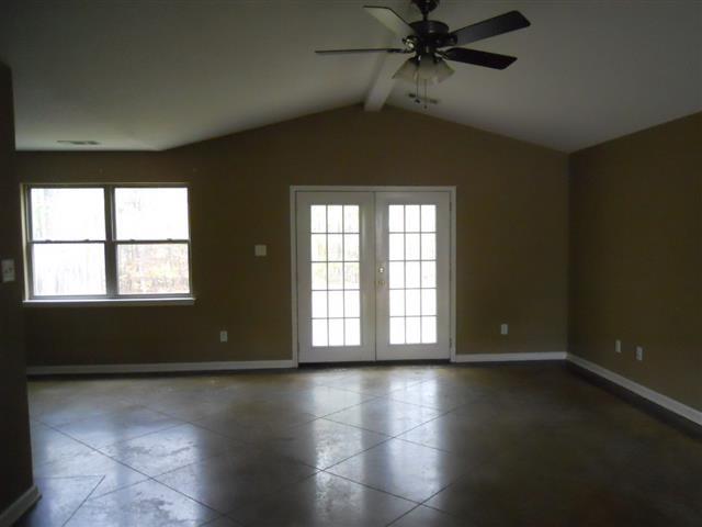 206 Iris StHaskell, AR, 72015Saline County