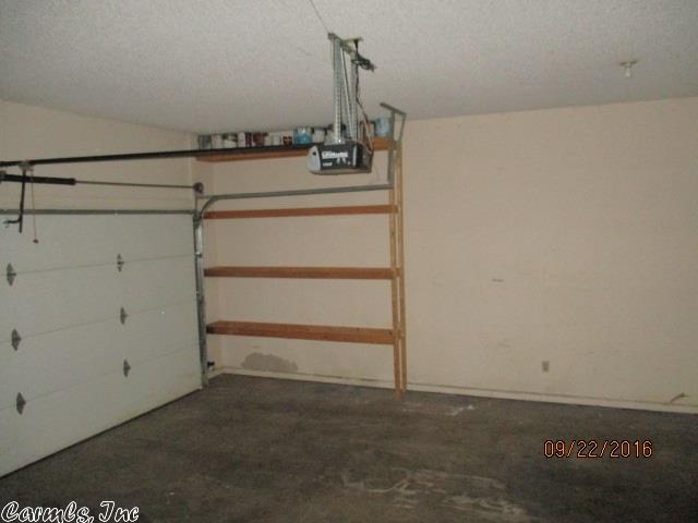 900 Weatherford Drive, Benton, AR 72015
