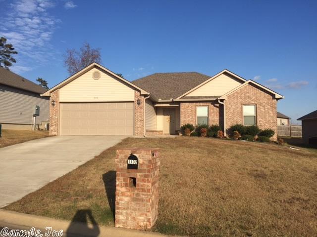 1132 Meadows Dr, Benton, AR 72019