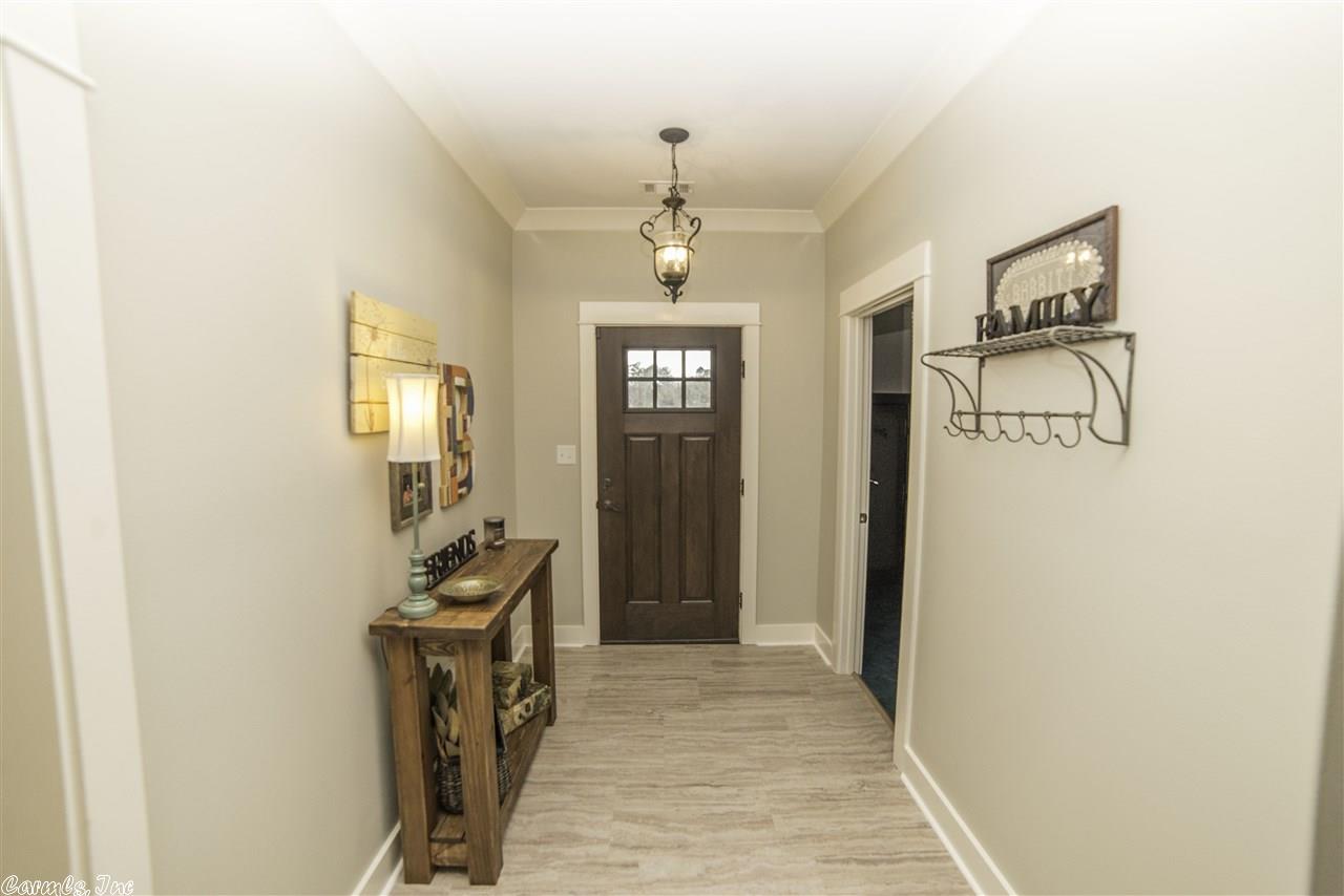 9053 NAPLES Cove, Benton, AR 72019
