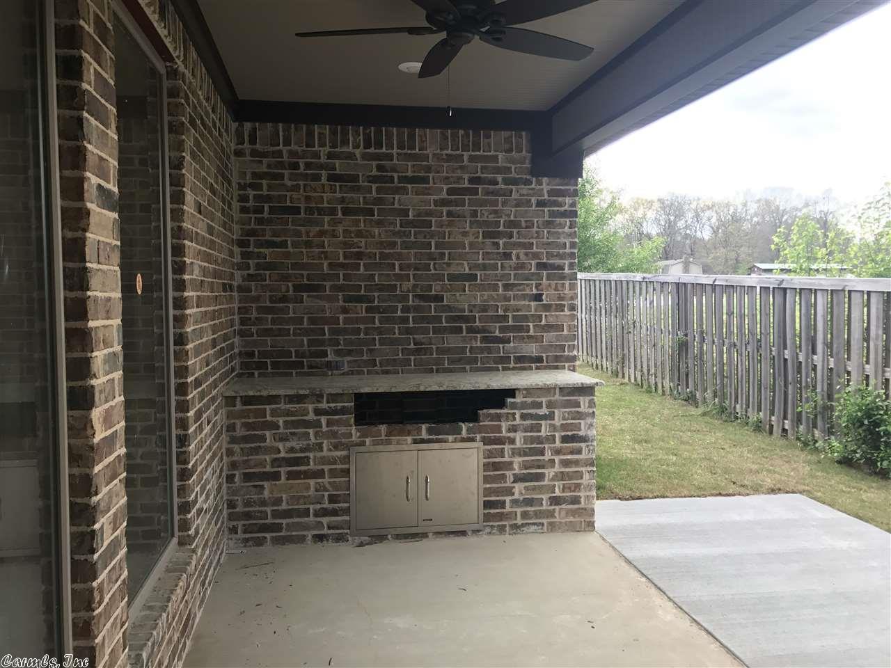 7041 WESTSHORE Avenue, Benton, AR 72019