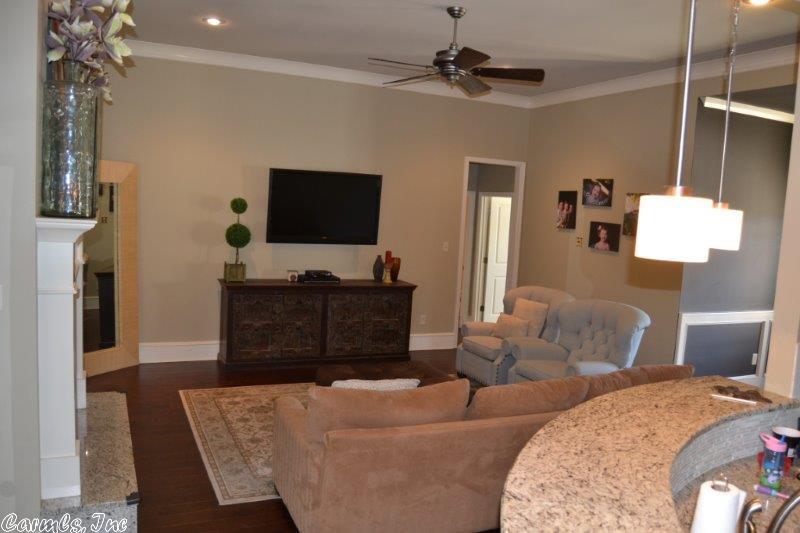 9016 Naples Cv, Benton, AR 72019