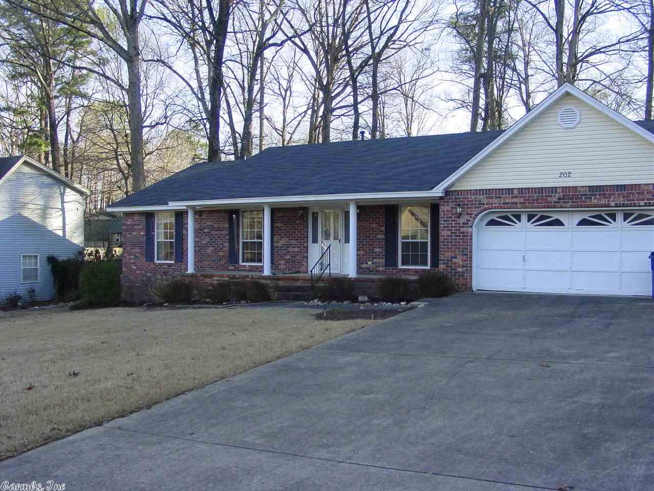 202 WHITE BLOSSOM CIRCLE, Bryant, AR 72022