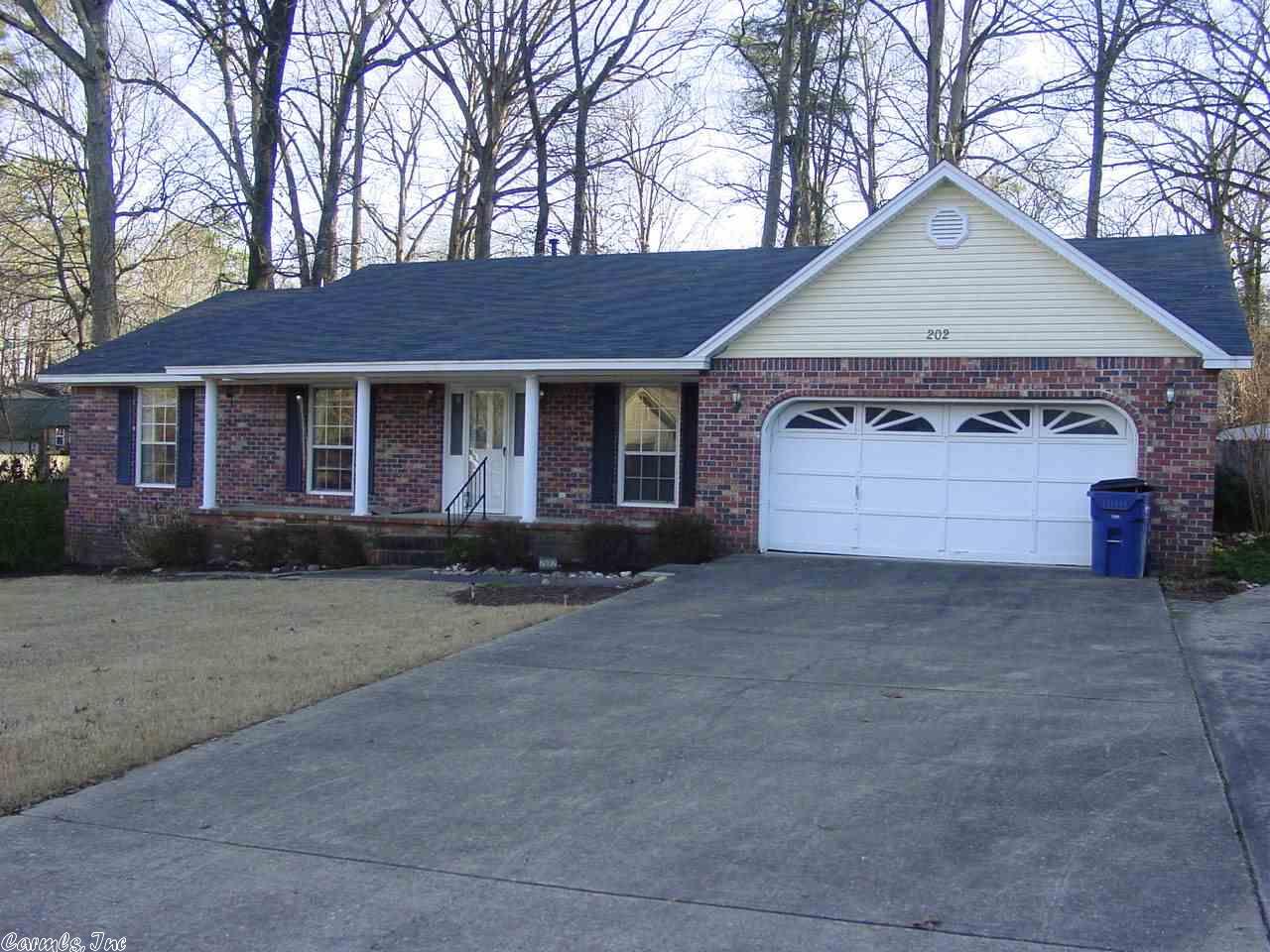 202 WHITE BLOSSOM CIRCLE, Bryant, AR 72022