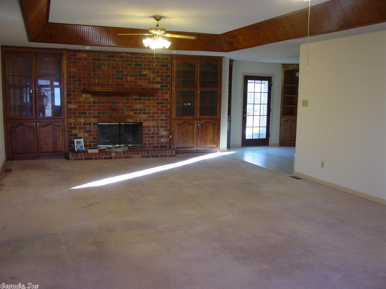 202 WHITE BLOSSOM CIRCLE, Bryant, AR 72022