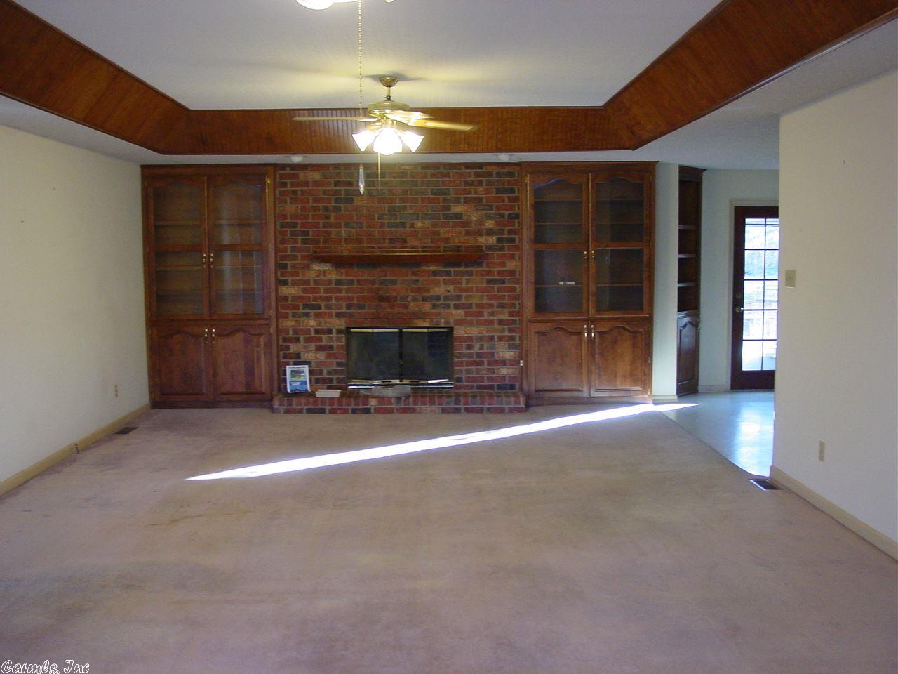 202 WHITE BLOSSOM CIRCLE, Bryant, AR 72022