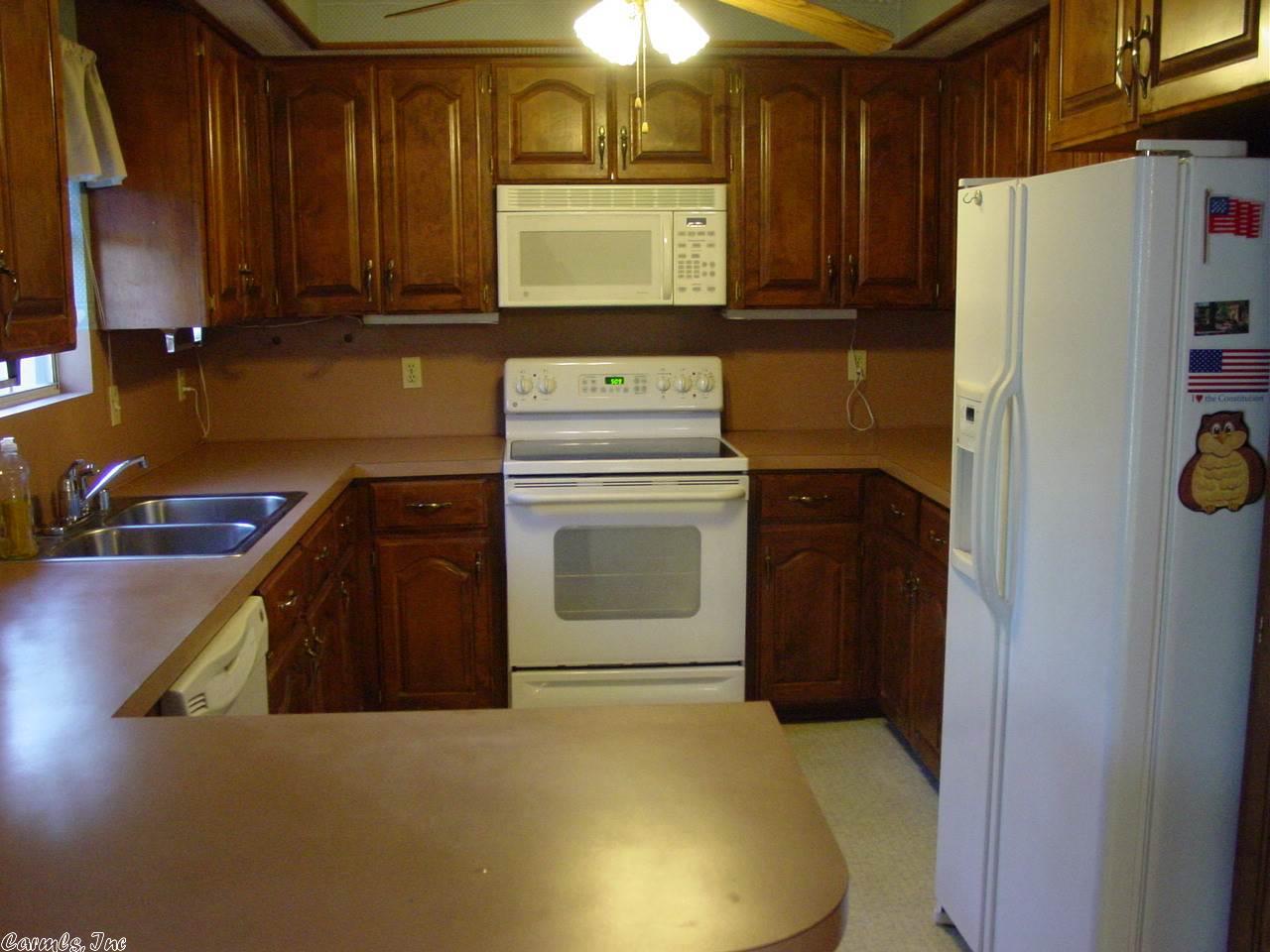 202 WHITE BLOSSOM CIRCLE, Bryant, AR 72022