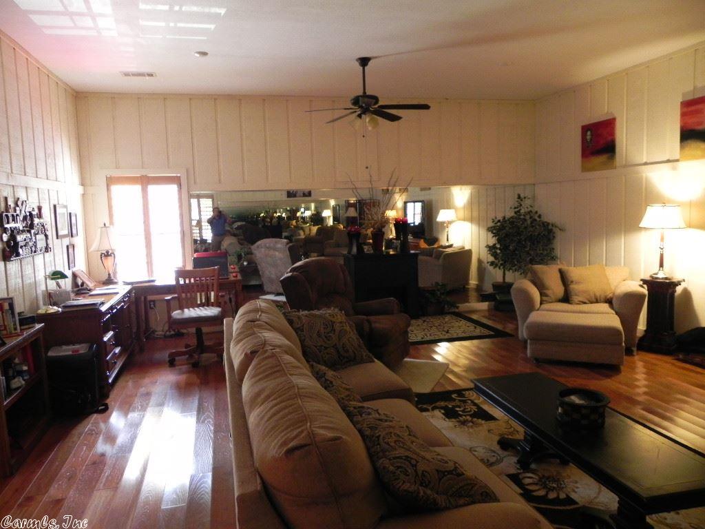 16 Oak Meadows Drive, Cabot, AR 72023