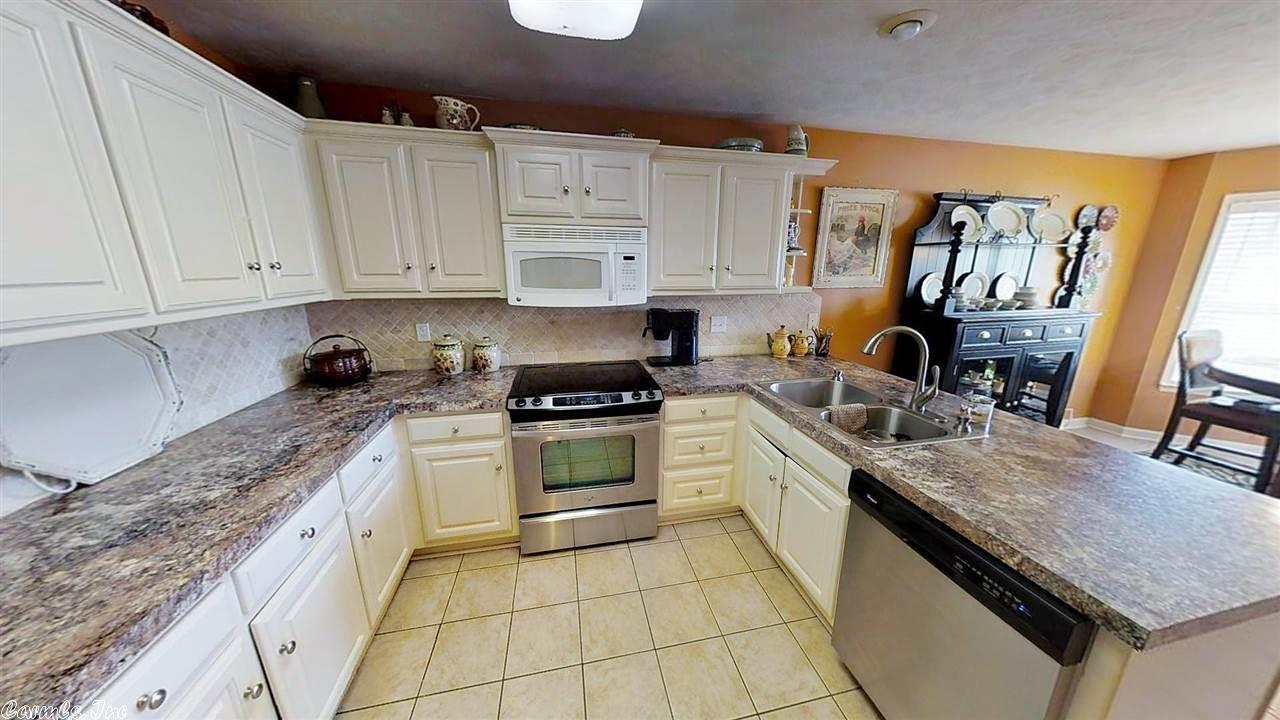 22 Twin Lakes Drive, Cabot, AR 72023