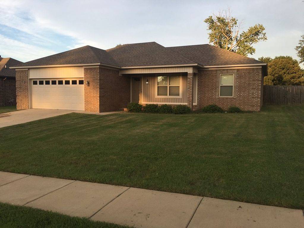 10 JaguarDr, Cabot, AR 72023