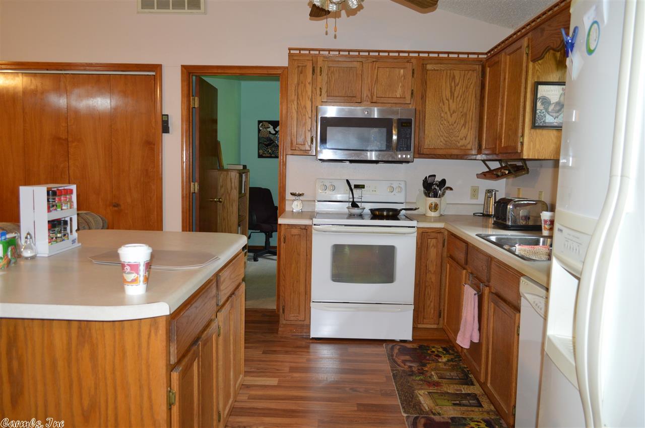301 River Bend Lane, Clinton, AR 72031