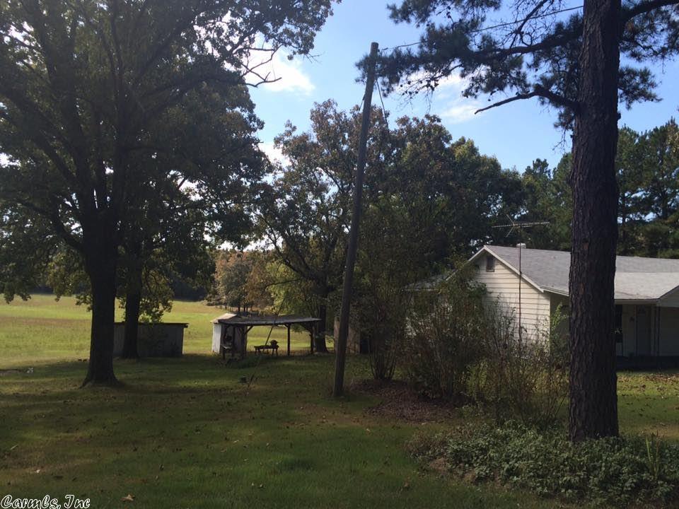 1600 Highway 16 East, Clinton, AR 72031