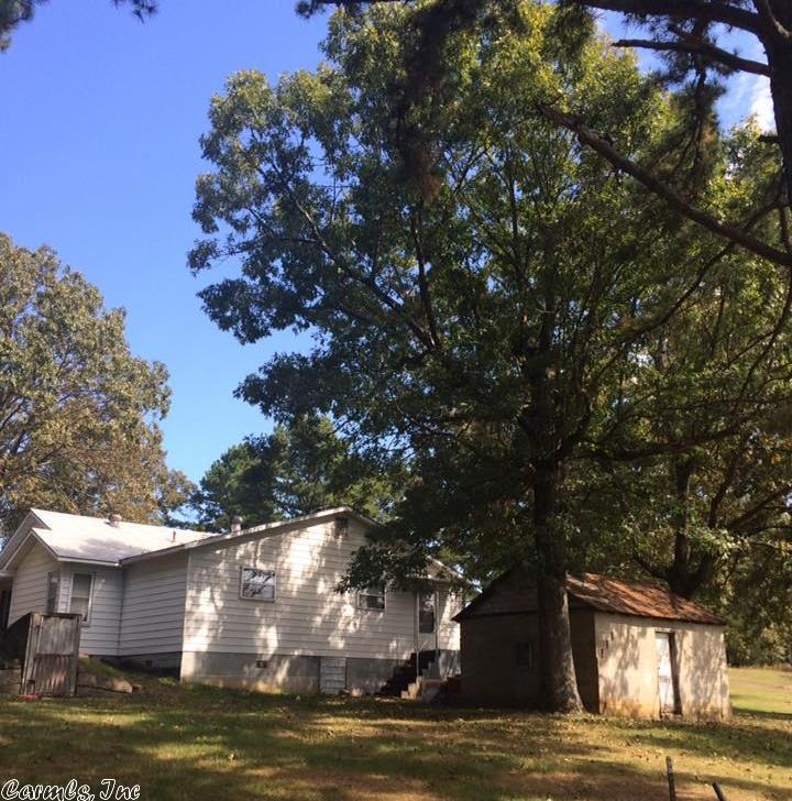 1600 Highway 16 East, Clinton, AR 72031