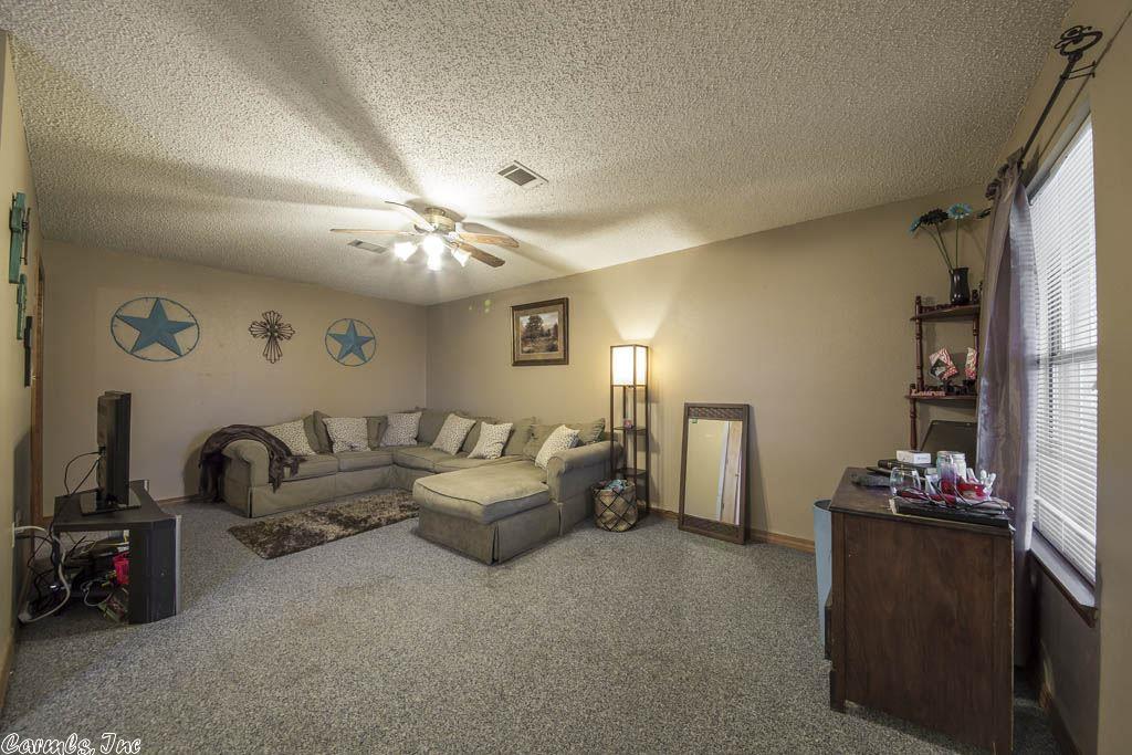 8 A&B Dakota Lane, Conway, AR 72032