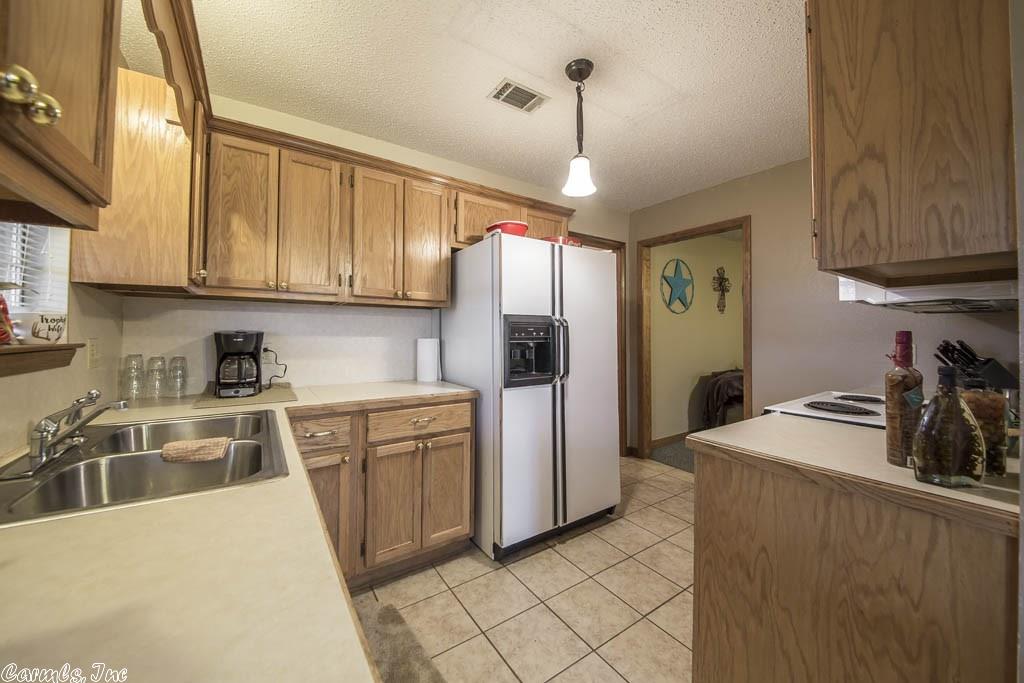 8 A&B Dakota Lane, Conway, AR 72032