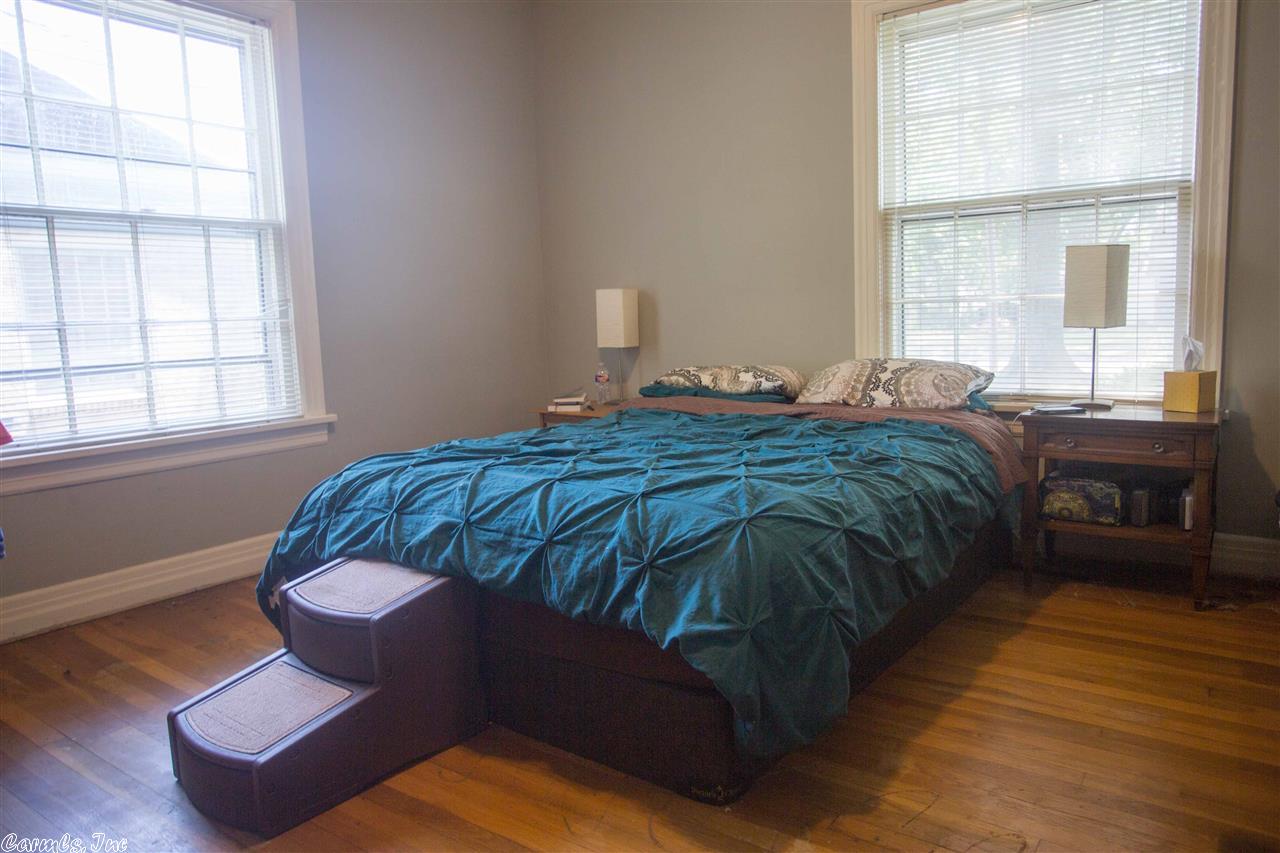2036 Prince, Conway, AR 72034
