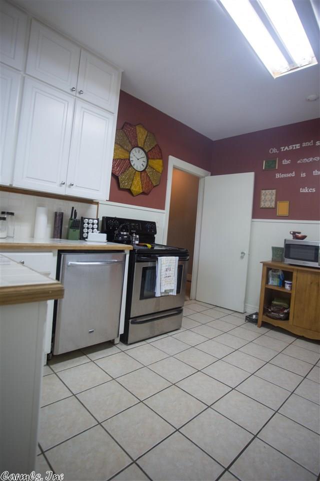 2036 Prince, Conway, AR 72034