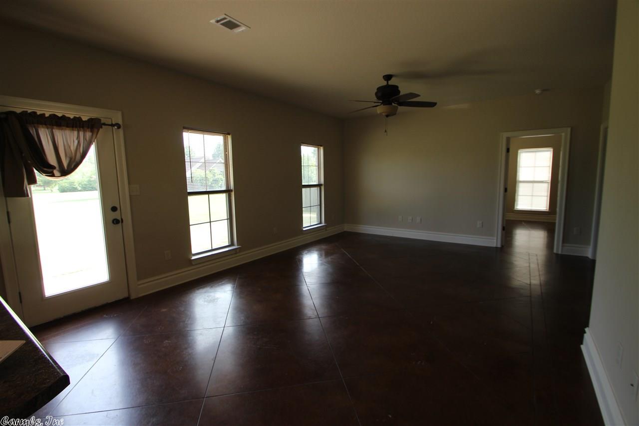 1 Wallace Way, Vilonia, AR 72034