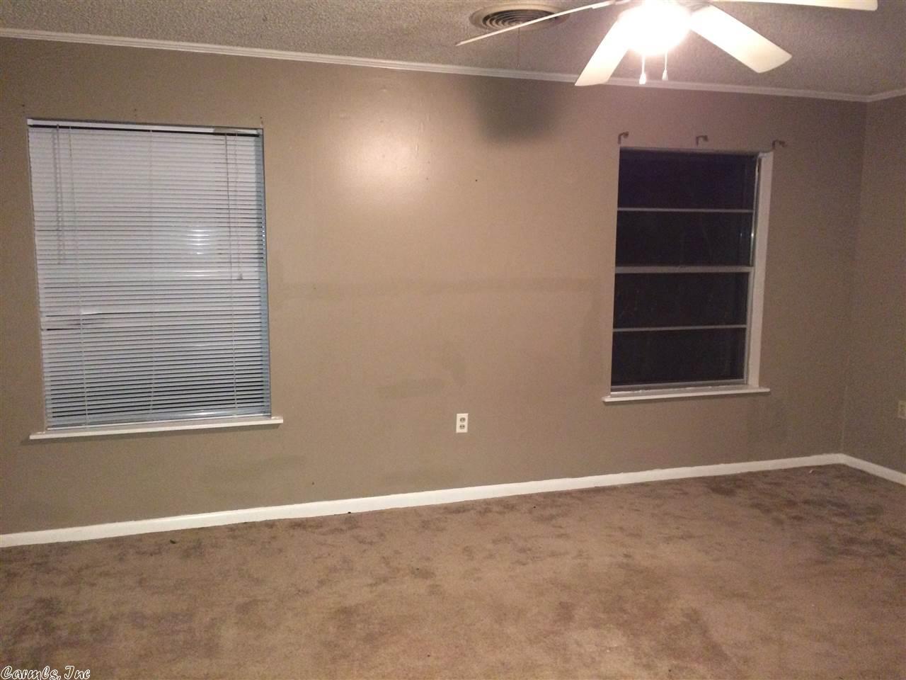 28 Rebecca Lane, Conway, AR 72034