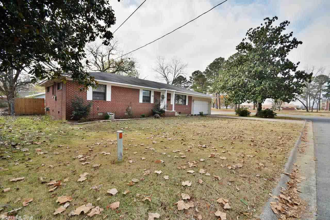 2159 Hickory Street, Conway, AR 72034