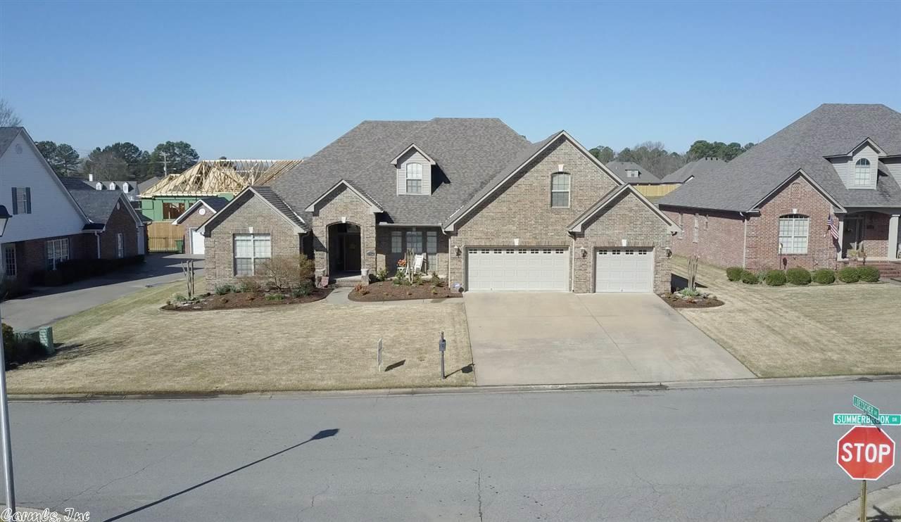 1515 Summerbrook, Conway, AR 72034