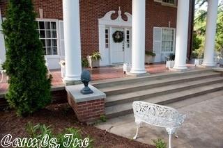 1912 Caldwell St, Conway, AR 72034